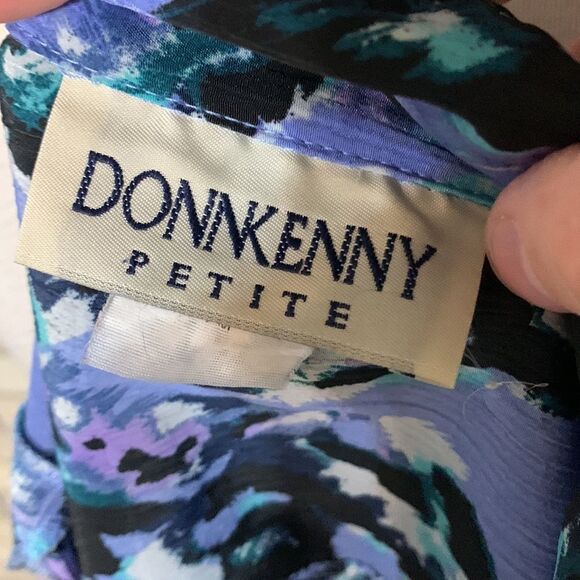 3for$20 blouse button front pm - Picture 3 of 5